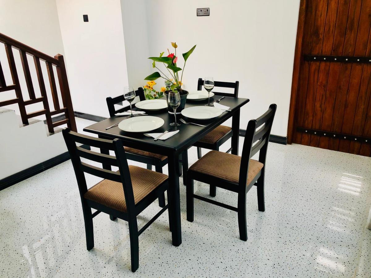 Siri'S Residency Apartman Habaraduwa Central Kültér fotó