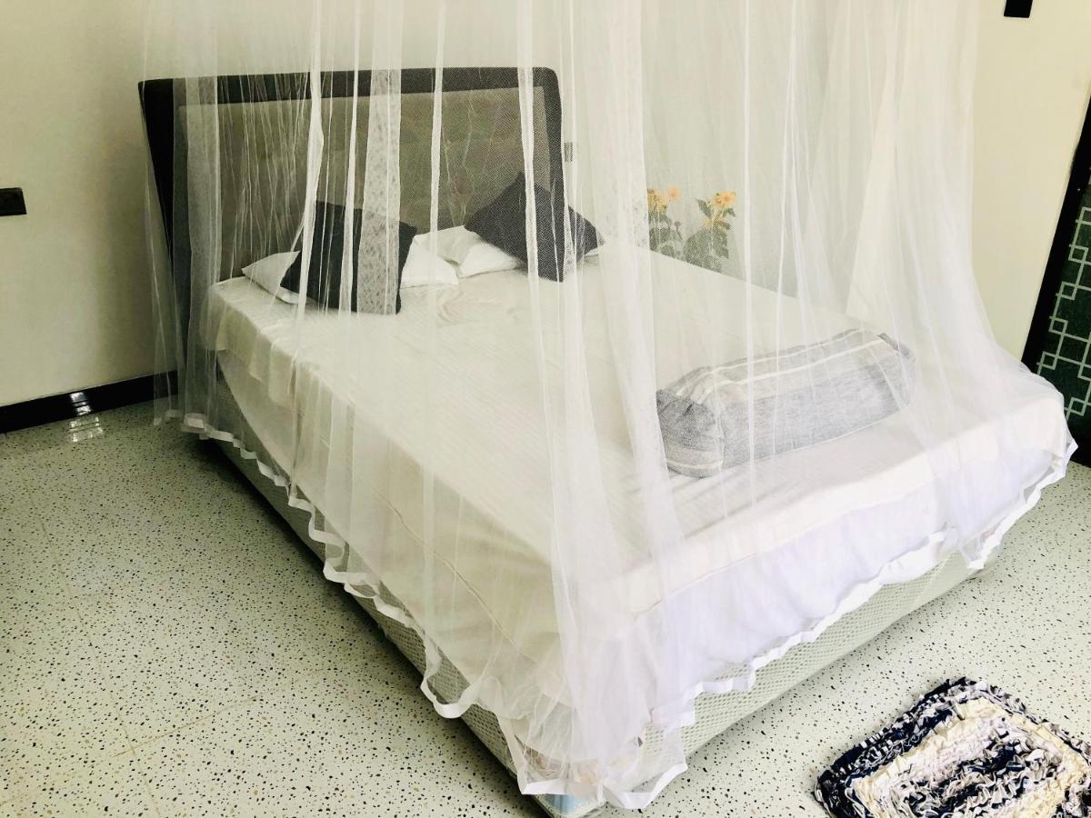 Siri'S Residency Apartman Habaraduwa Central Kültér fotó