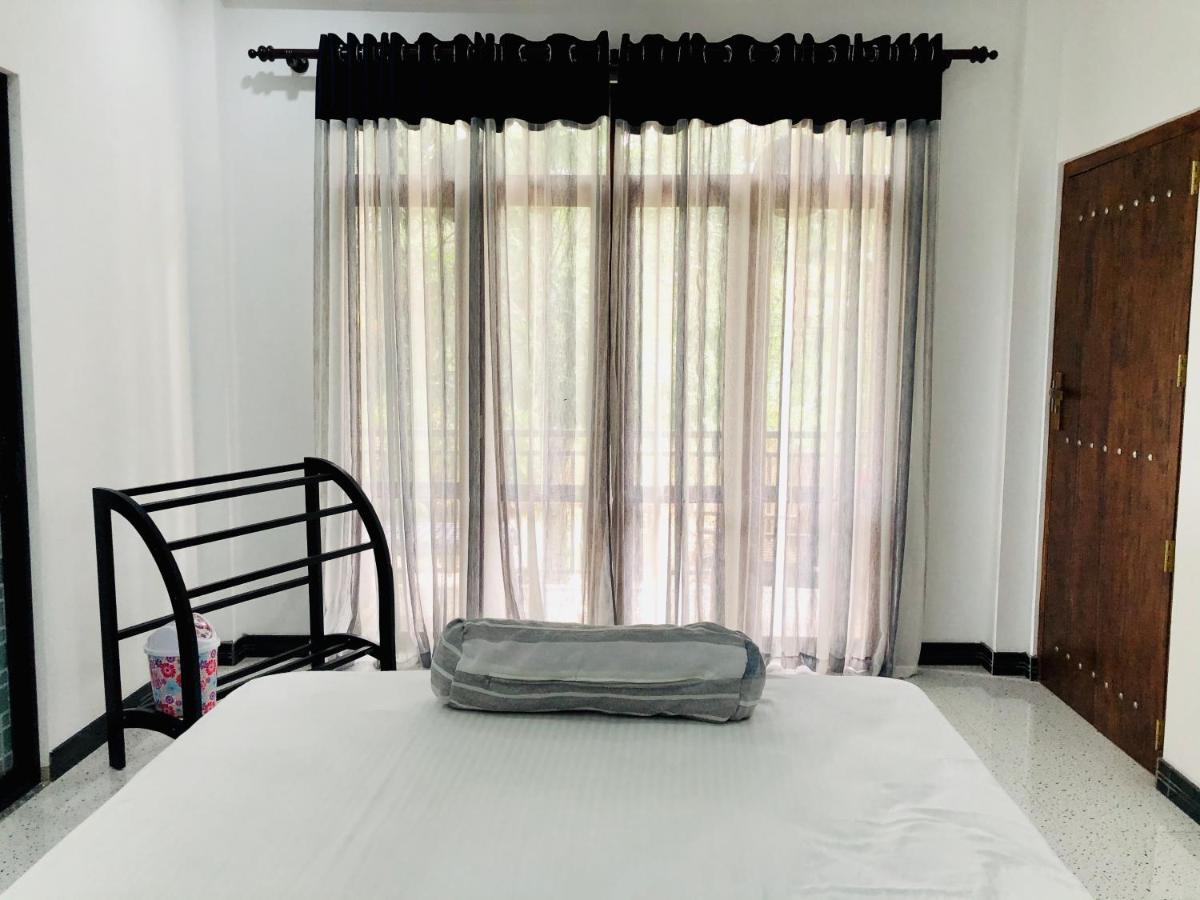 Siri'S Residency Apartman Habaraduwa Central Kültér fotó