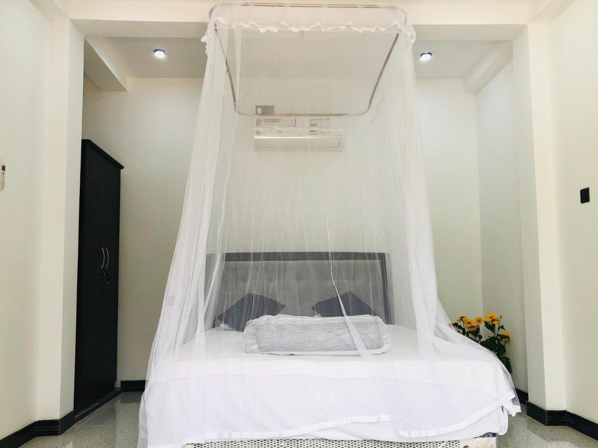 Siri'S Residency Apartman Habaraduwa Central Kültér fotó